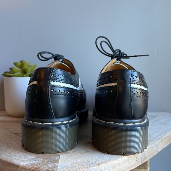 DR MARTENS 3989 Bex Smooth Leather
Brogue Shoes Size 9 - Picture 6 of 15